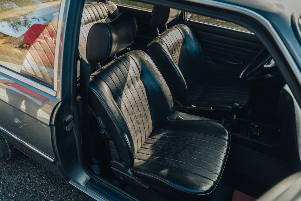 BMW E21 323 I