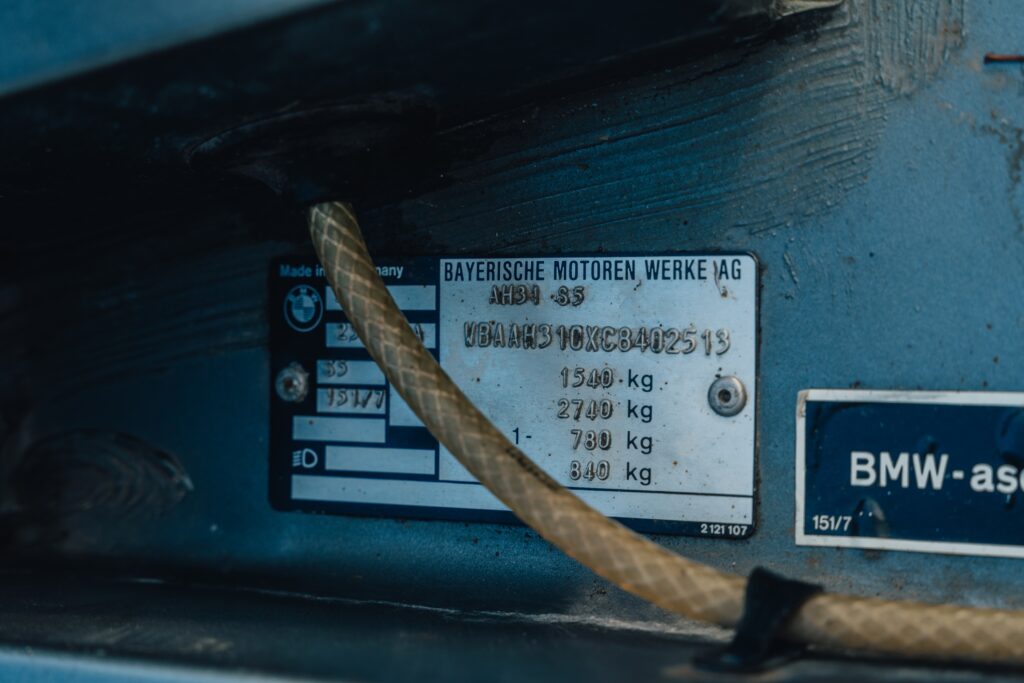 BMW E21 323 I