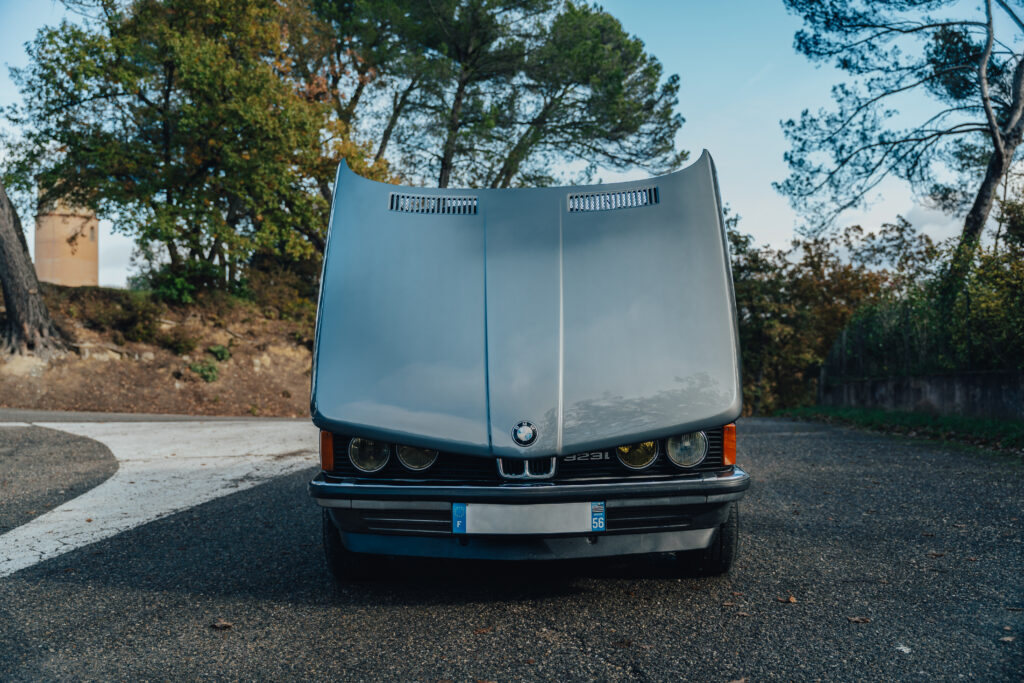 BMW E21 323 I