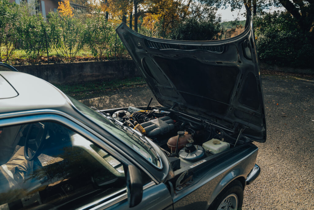 BMW E21 323 I