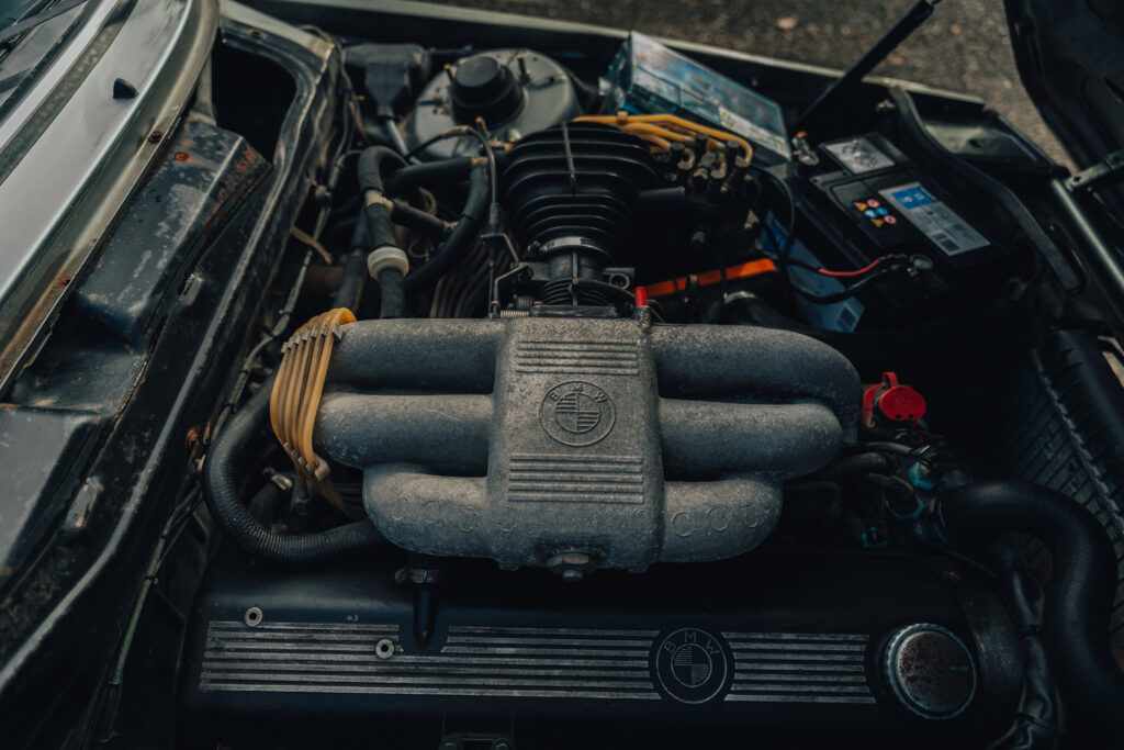 BMW E21 323 I