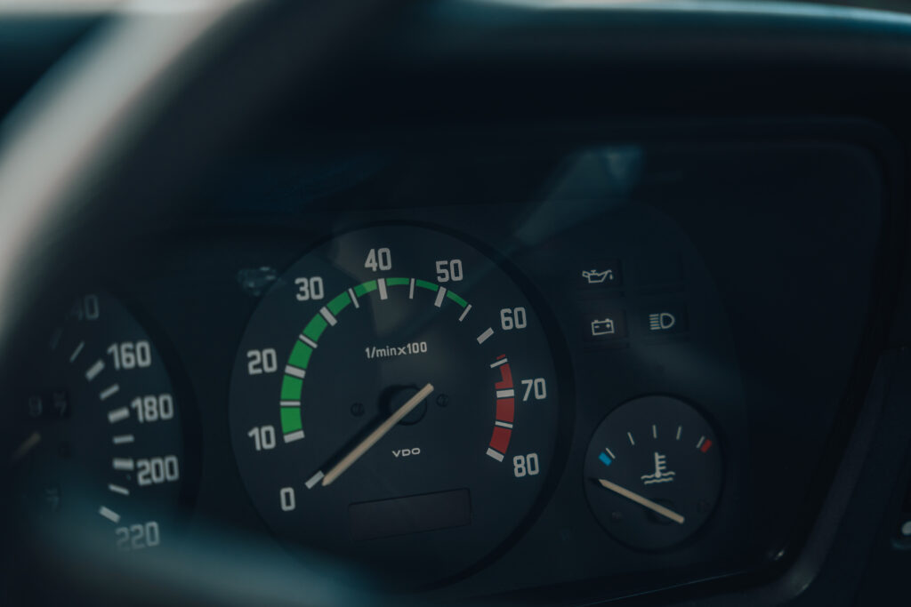 BMW E21 323 I