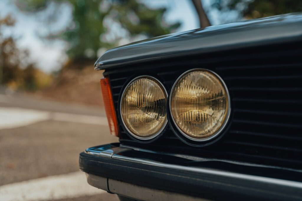 BMW E21 323 I