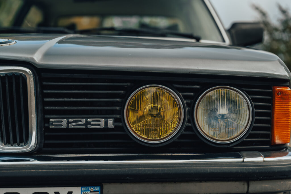 BMW E21 323 I