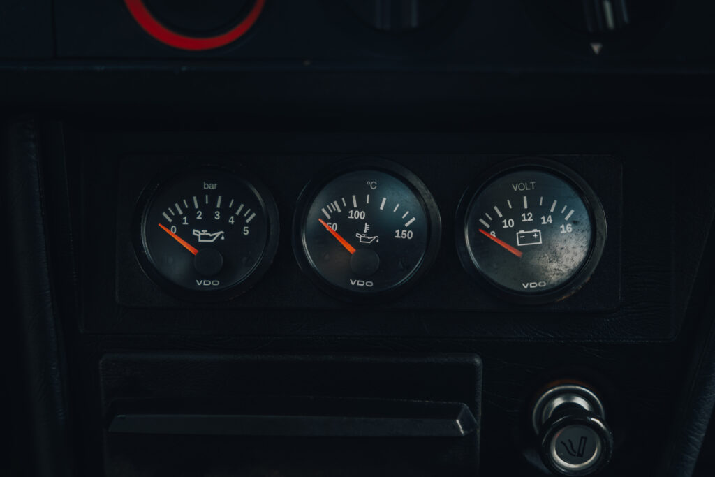 BMW E21 323 I