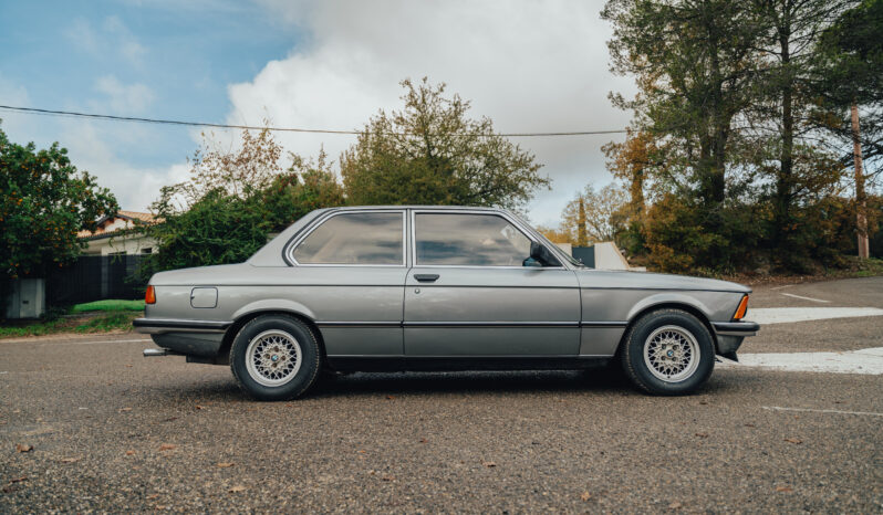 BMW E21 323 I