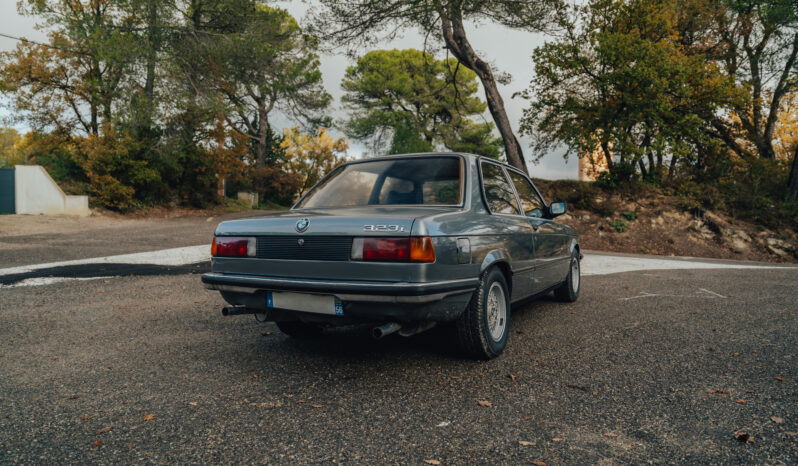 BMW E21 323 I