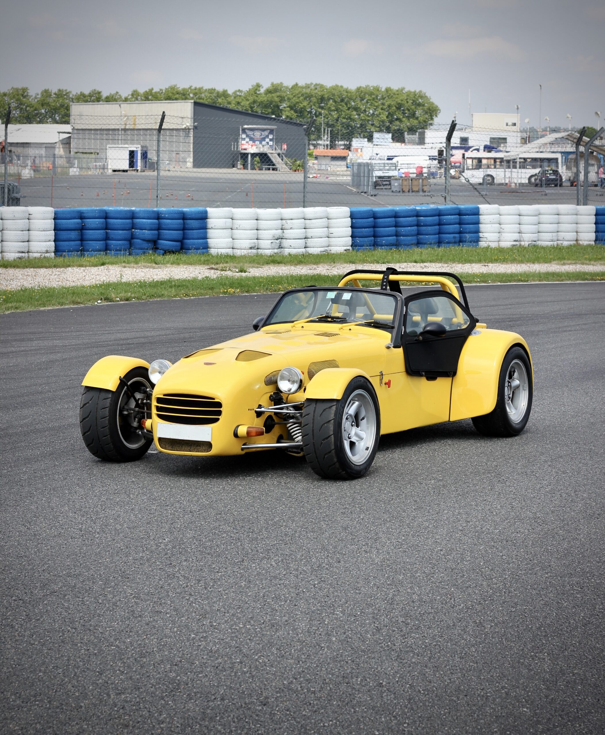 DONKERVOORT D8-150