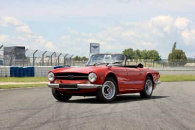 TRIUMPH TR6 PI