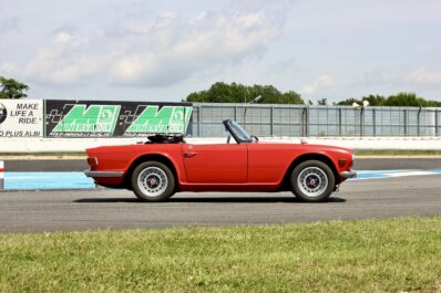 TRIUMPH TR6 PI