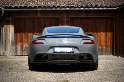 ASTON MARTIN VANQUISH