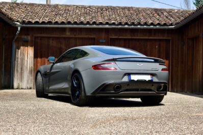 ASTON MARTIN VANQUISH