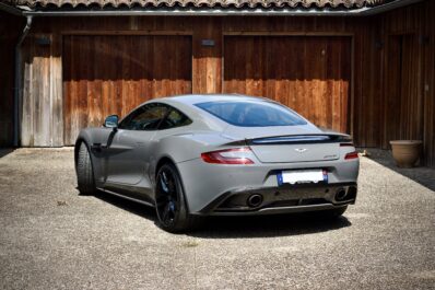 ASTON MARTIN VANQUISH