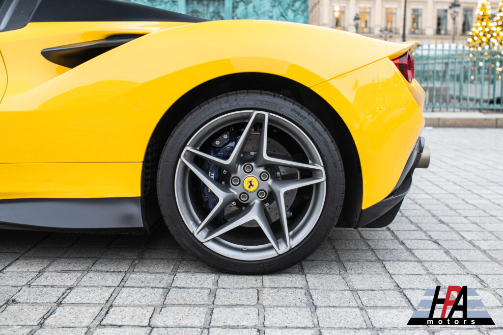 FERRARI F8 SPIDER