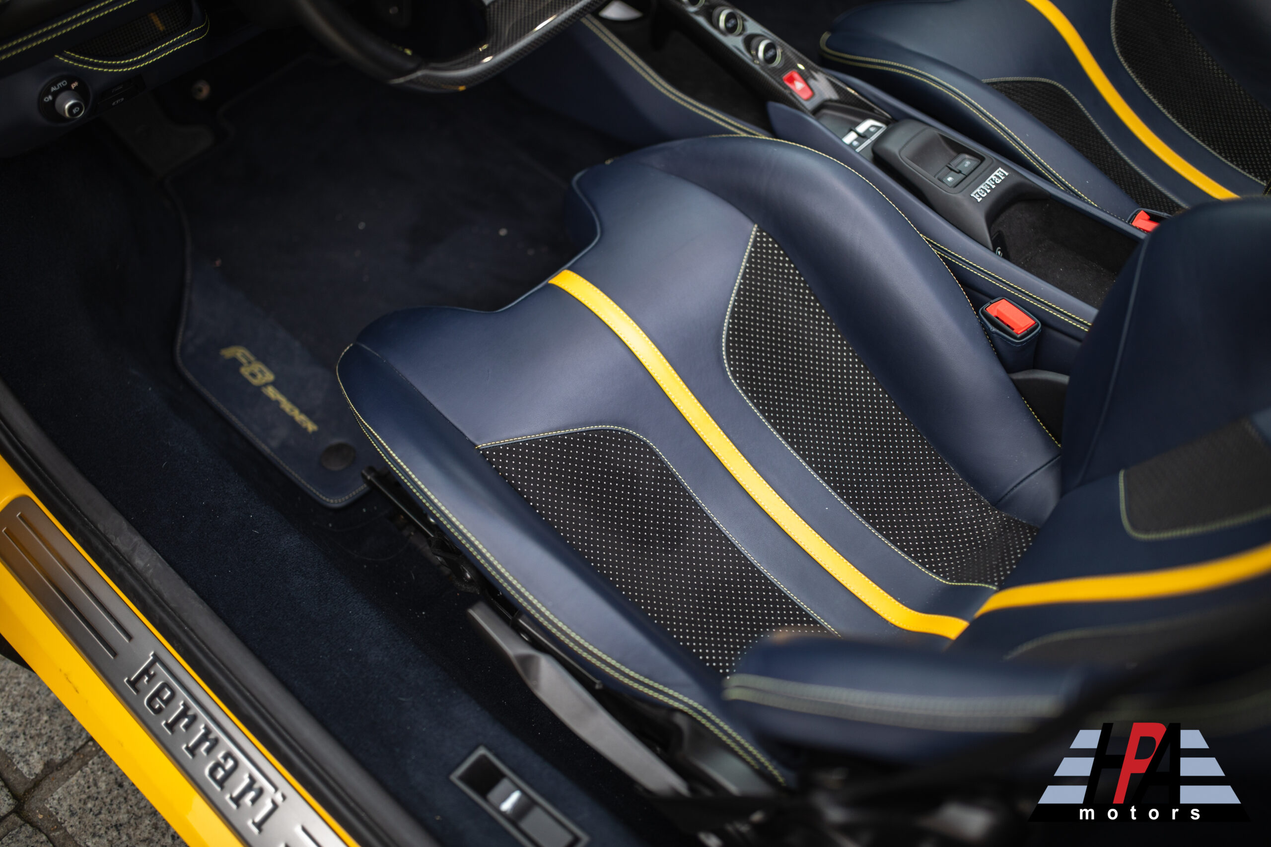 FERRARI F8 SPIDER
