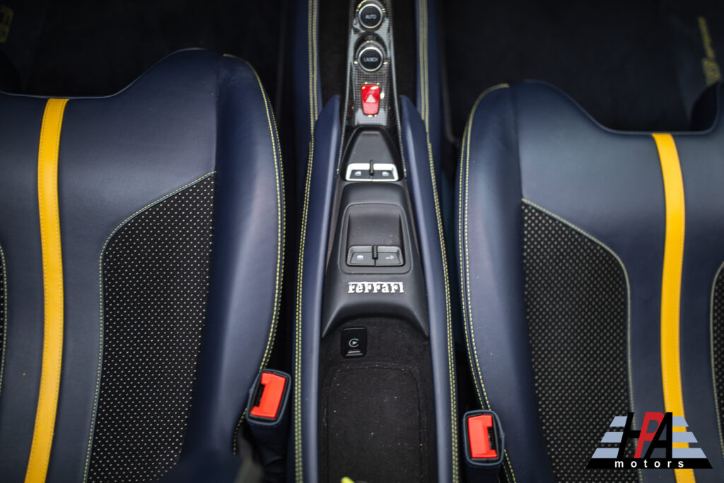 FERRARI F8 SPIDER