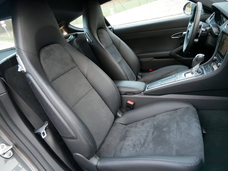 PORSCHE 718 CAYMAN S