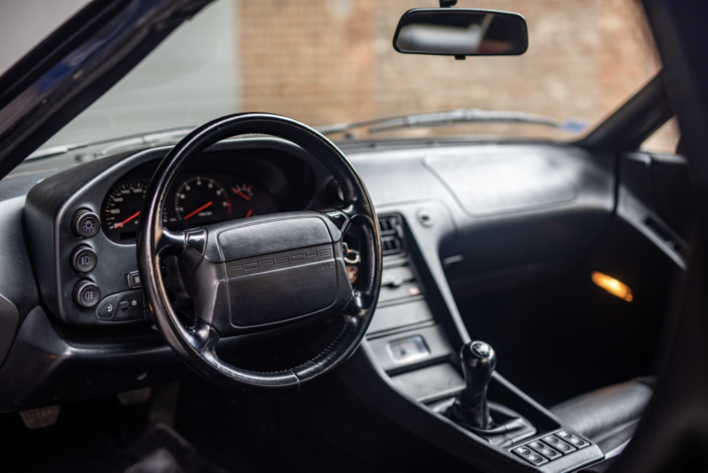 PORSCHE 928 GTS