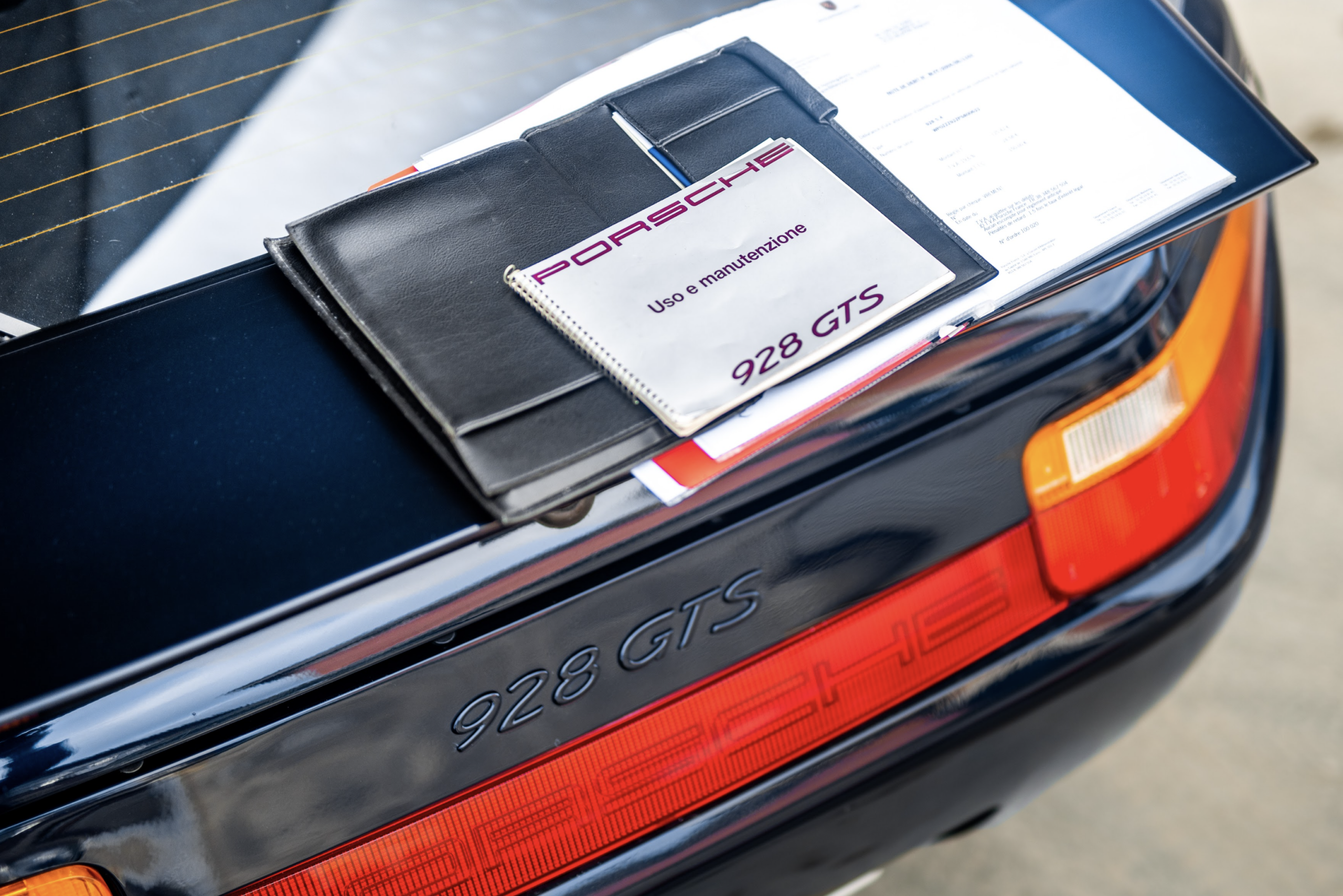 PORSCHE 928 GTS