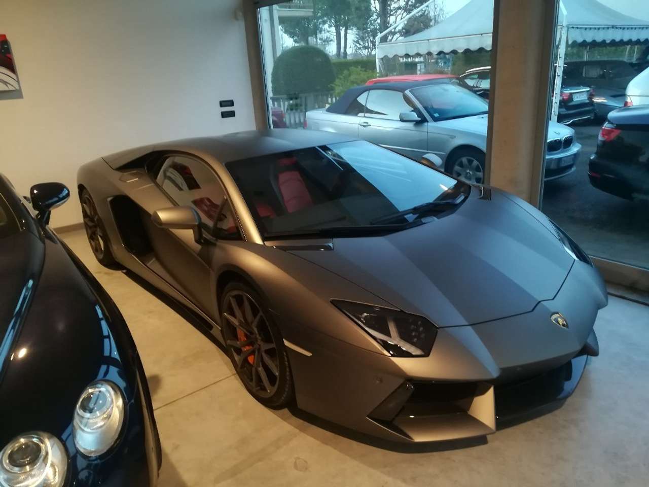 LAMBORGHINI AVENTADOR LP 700-4