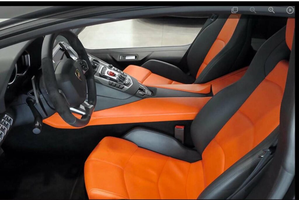 LAMBORGHINI AVENTADOR LP 700-4