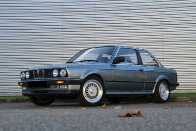 BMW E30 325 IX