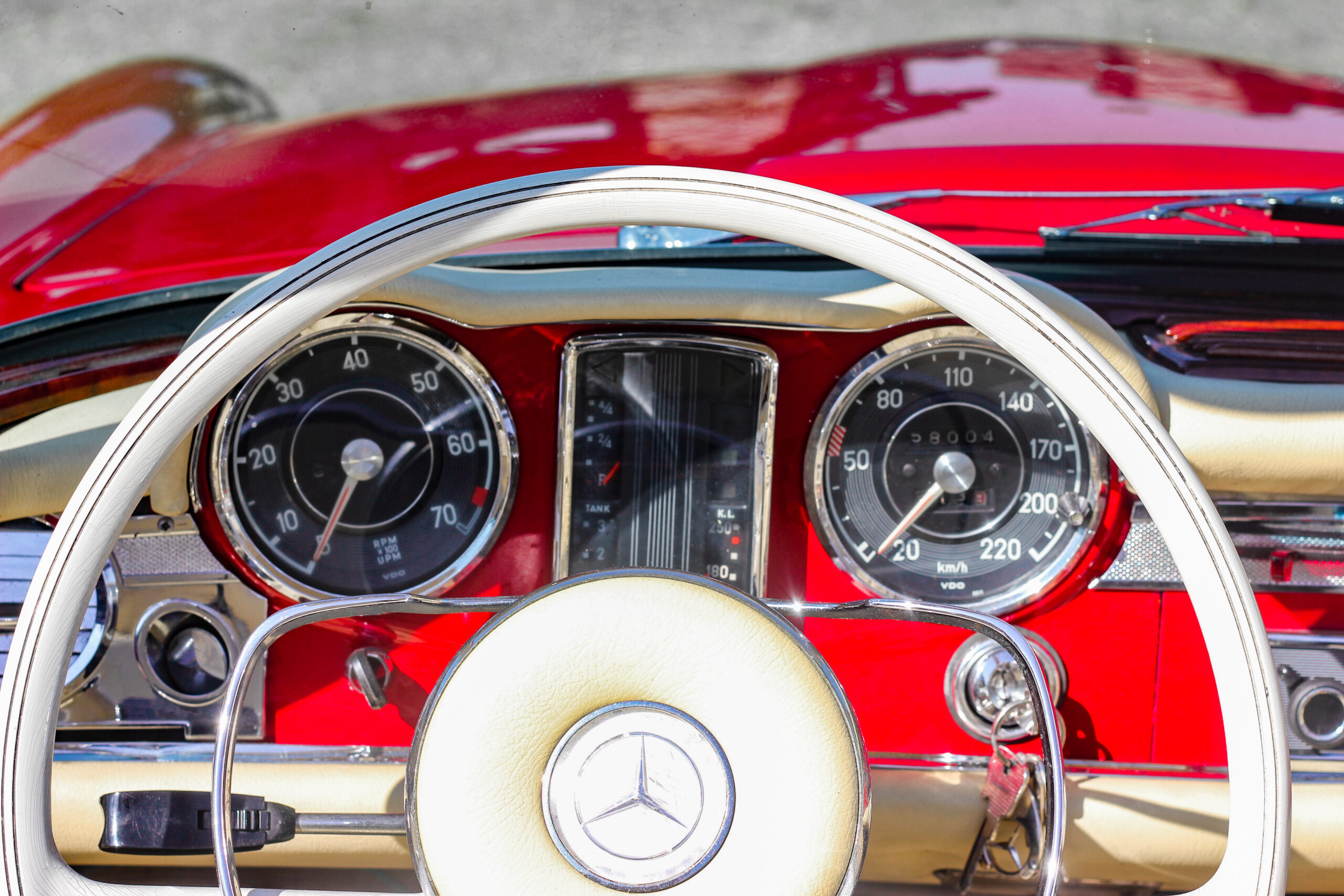 MERCEDES 230 SL PAGODE