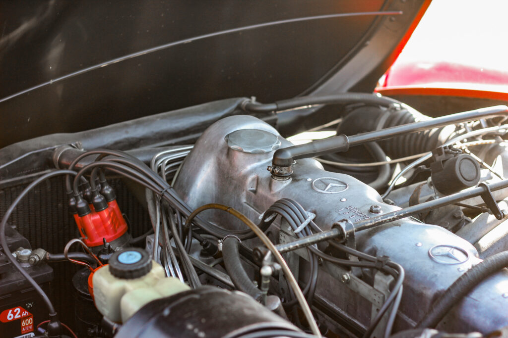 MERCEDES 230 SL PAGODE