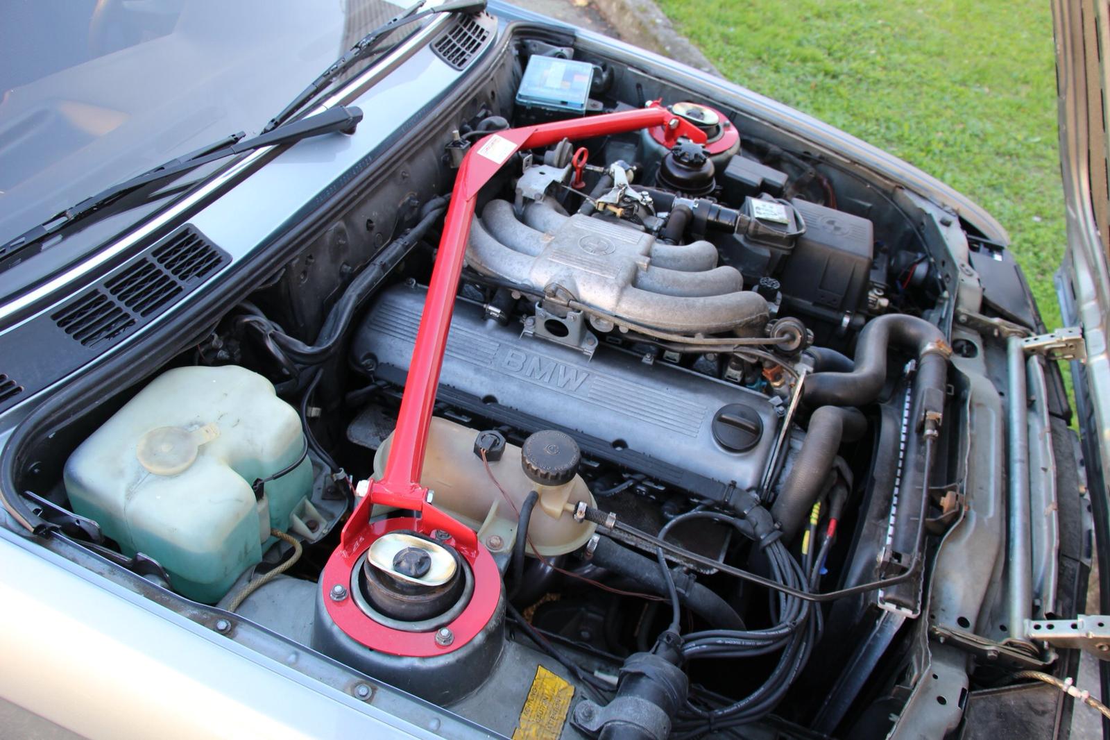 BMW E30 325 IX