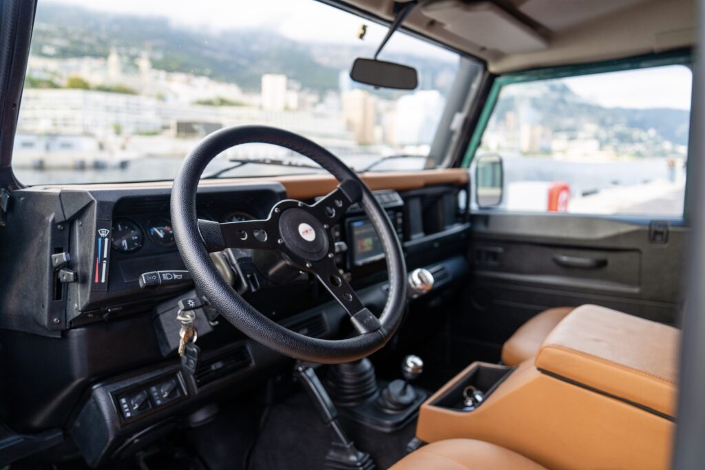 LAND ROVER DEFENDER « PICK-UP » 1/1
