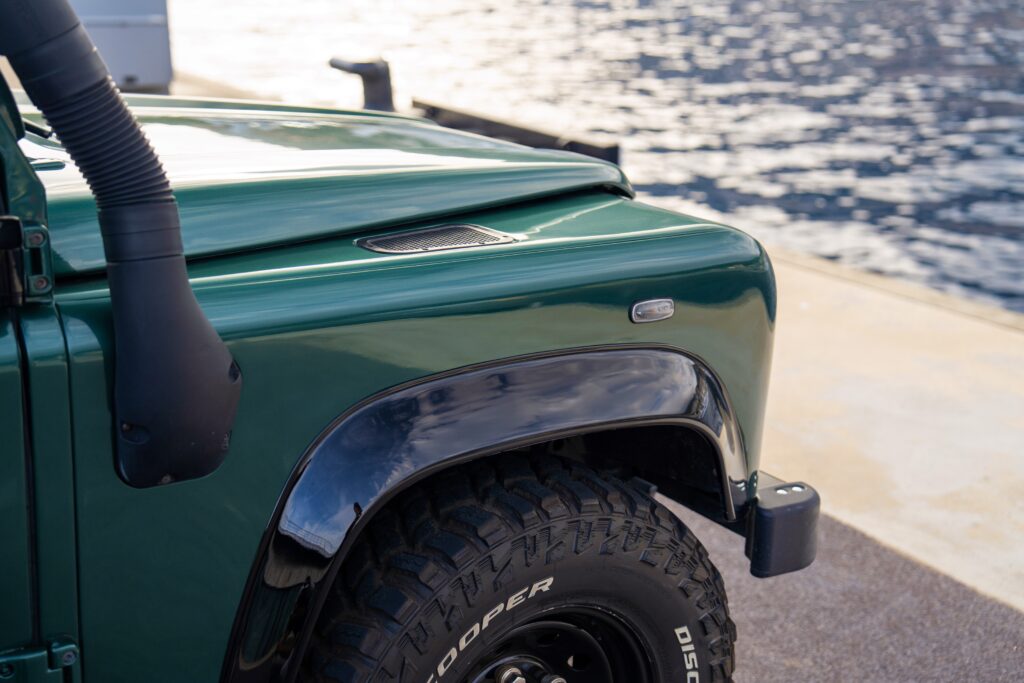 LAND ROVER DEFENDER « PICK-UP » 1/1