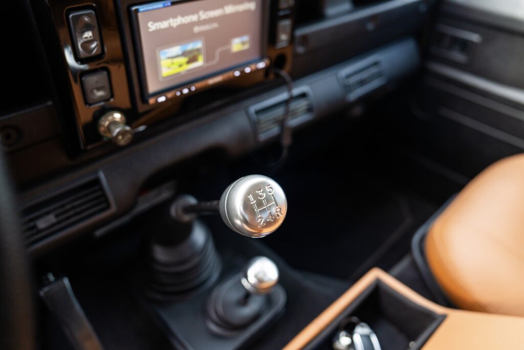 LAND ROVER DEFENDER « PICK-UP » 1/1
