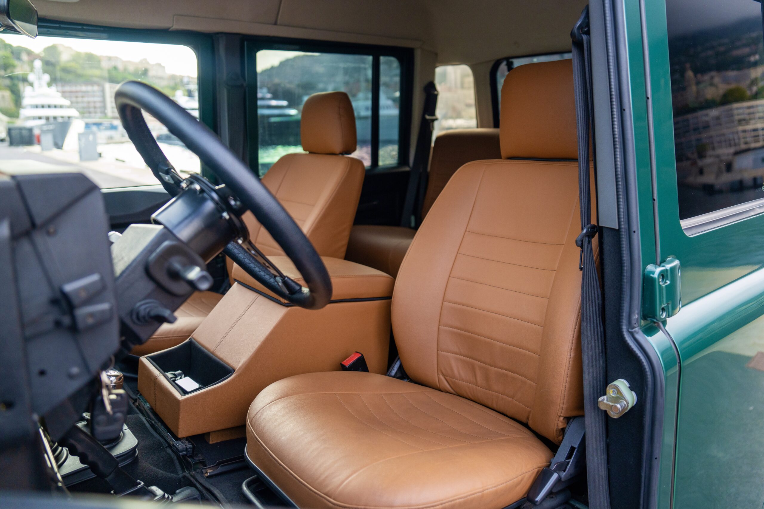 LAND ROVER DEFENDER « PICK-UP » 1/1