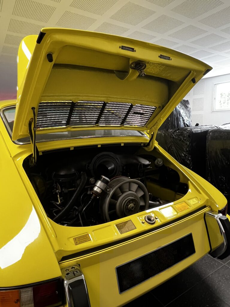 PORSCHE 911 2.7 RS