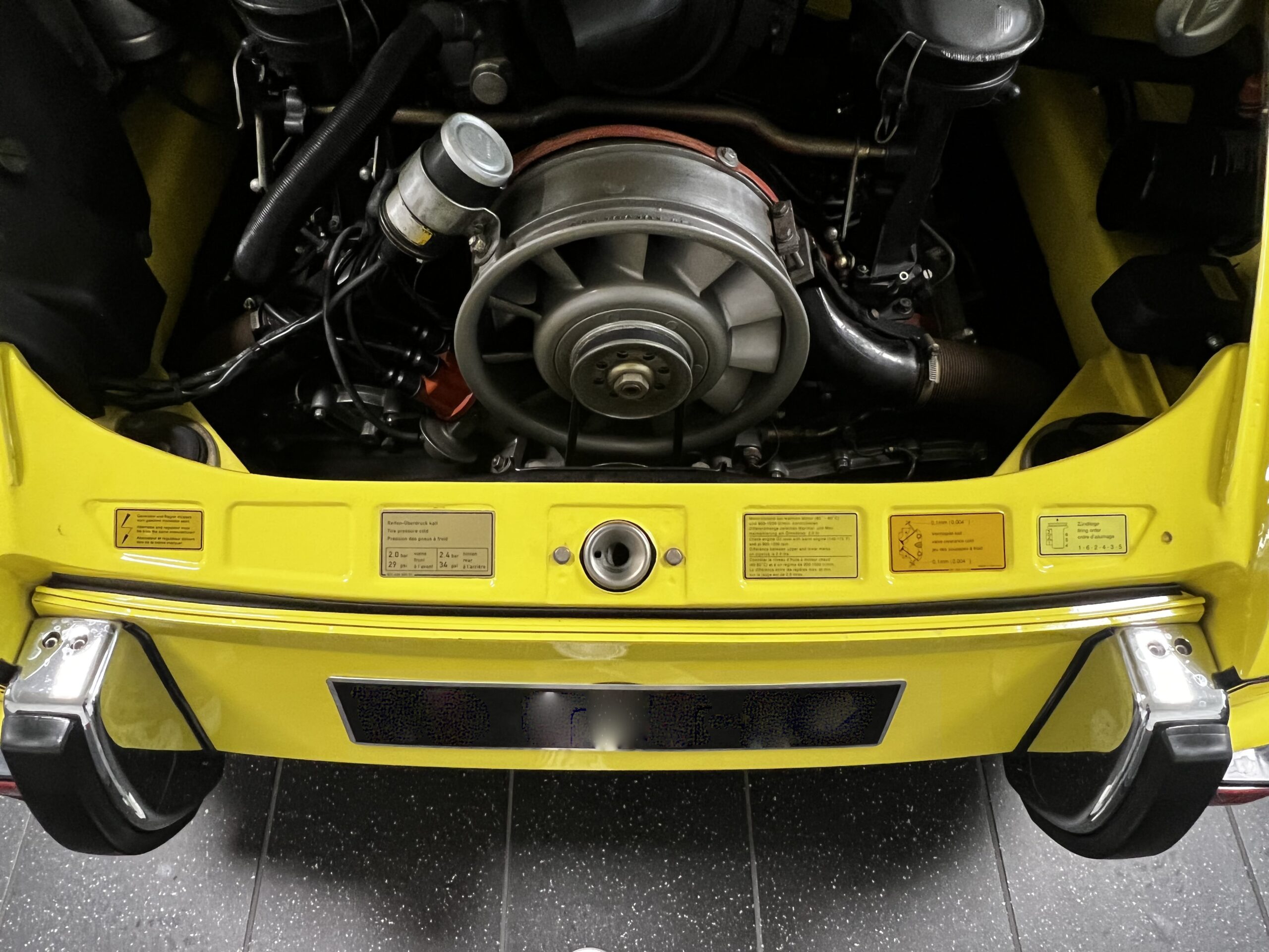 PORSCHE 911 2.7 RS