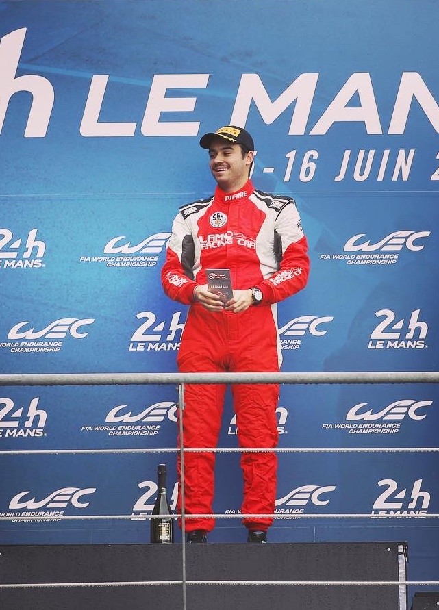 Pierre Cave sur le podium des 24 Heures du Mans