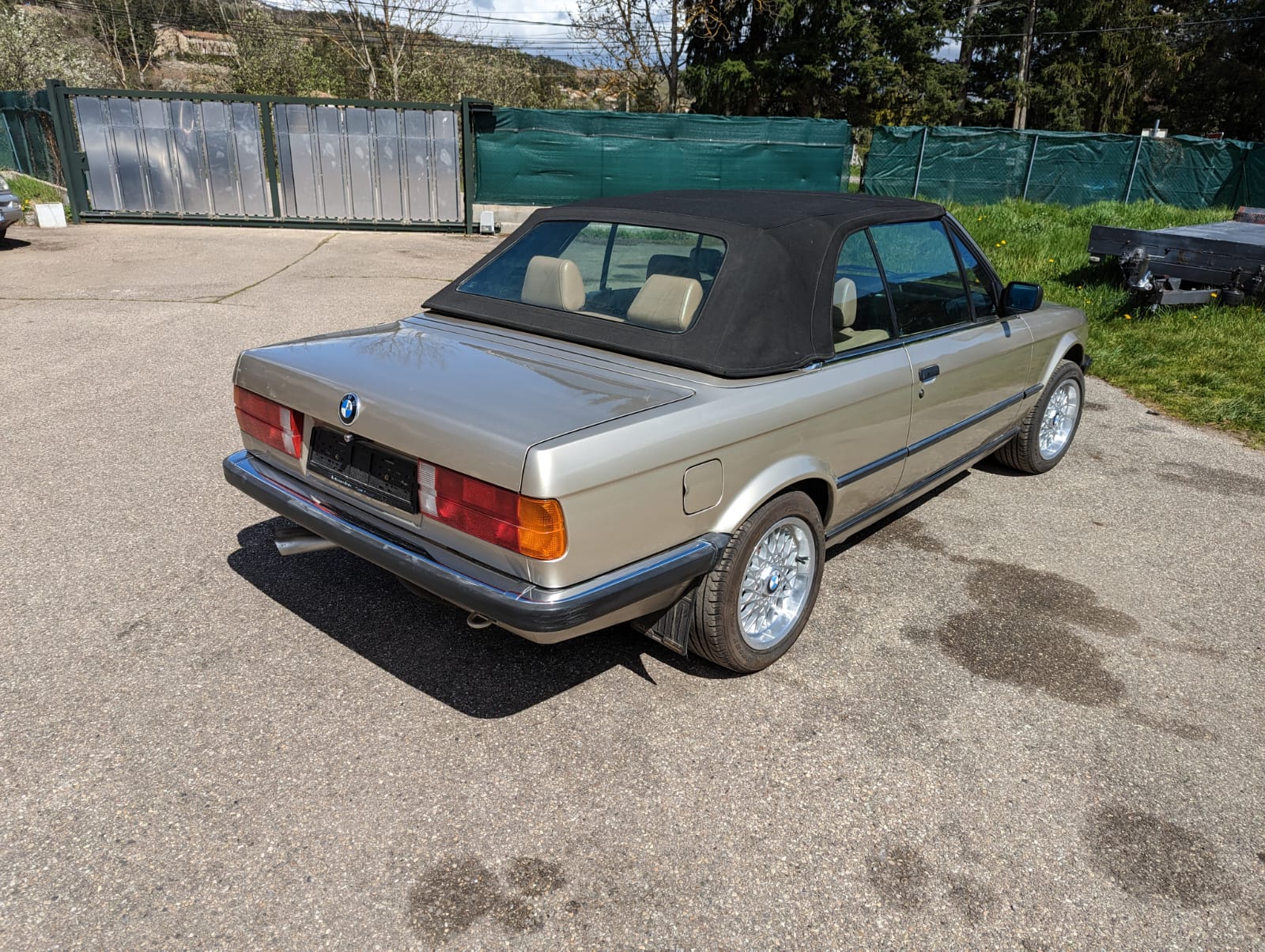 BMW E30 320 I CABRIOLET