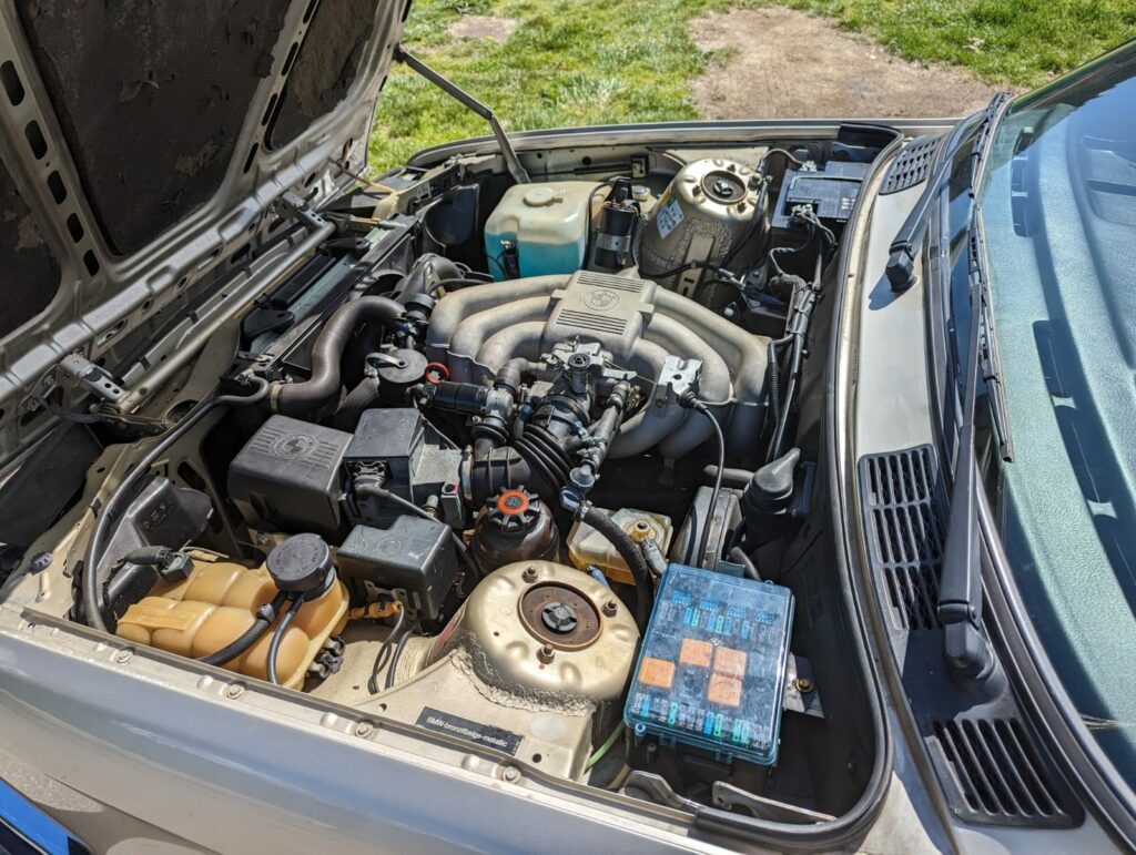 BMW E30 320 I CABRIOLET